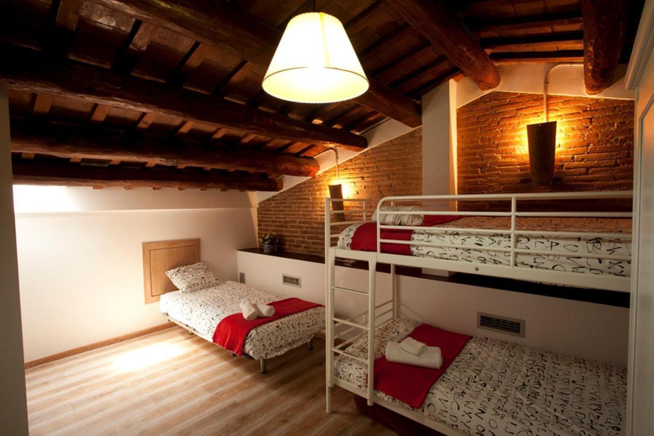 Hostel Coroleu House *